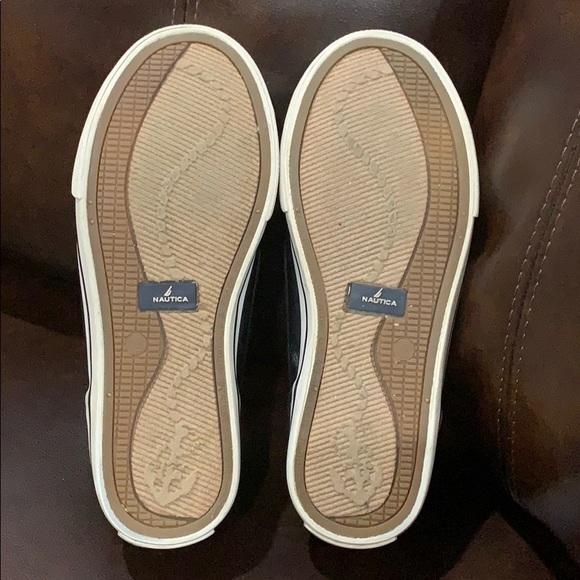 2 pair of Boys nautica shoes for $20 (for BOTH PAIR)!!! - Picture 7 of 8
